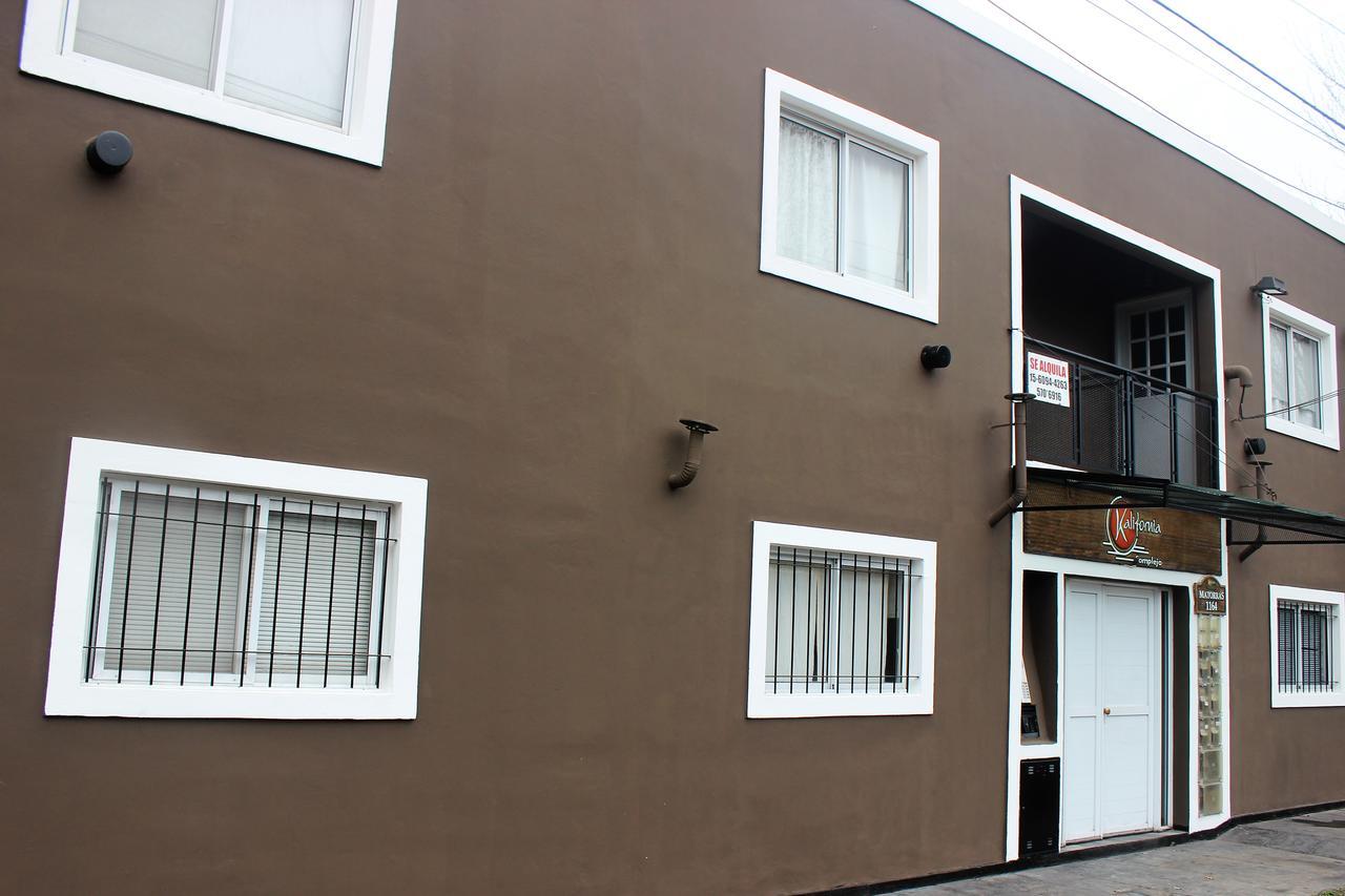 Complejo Kalifornia Apartment Пилар Екстериор снимка